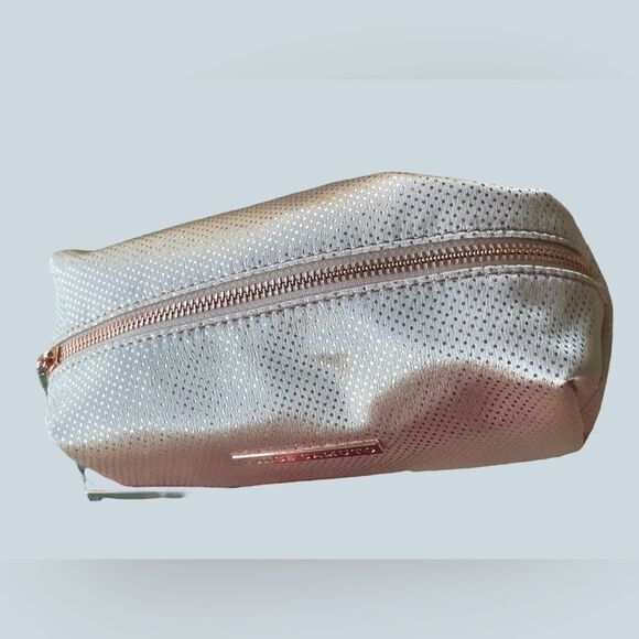 Vince Camuto Makeup Toiletries Travel Bag - Picture 3 of 10